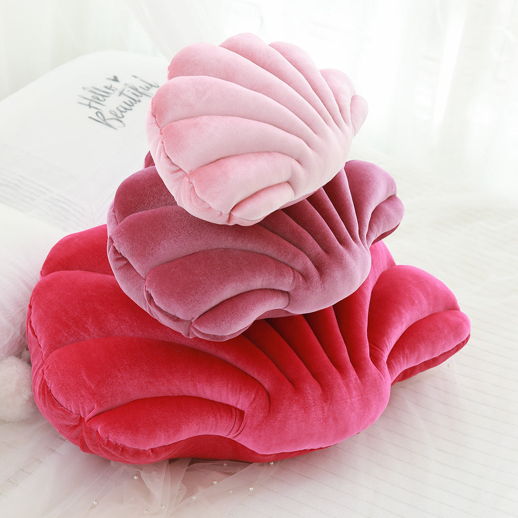 The Venus �clat Sculptural Velvet Pillow